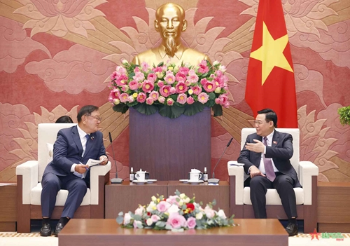 Chủ tịch Quốc hội Vương Đình Huệ tiếp Chủ tịch Nhóm nghị sĩ hữu nghị Hàn Quốc-Việt Nam